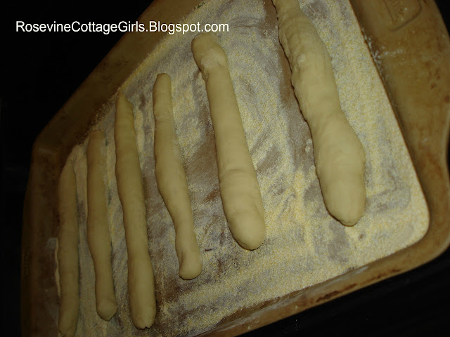Breadsticks Recipe, Bread Sticks Recipe, How to make breadsticks at home, Olive Garden style Breadsticks by Rosevine Cottage Girls
