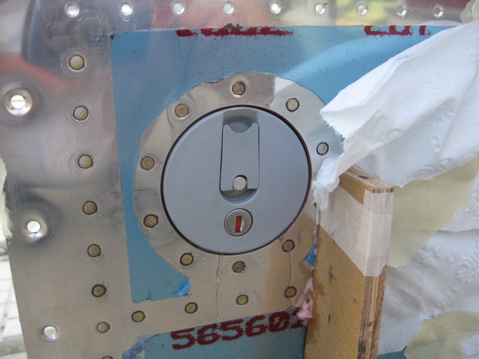 E's Van's RV14A Wings Fuel tanks. Some fuel tank sealing and initial leak testing.