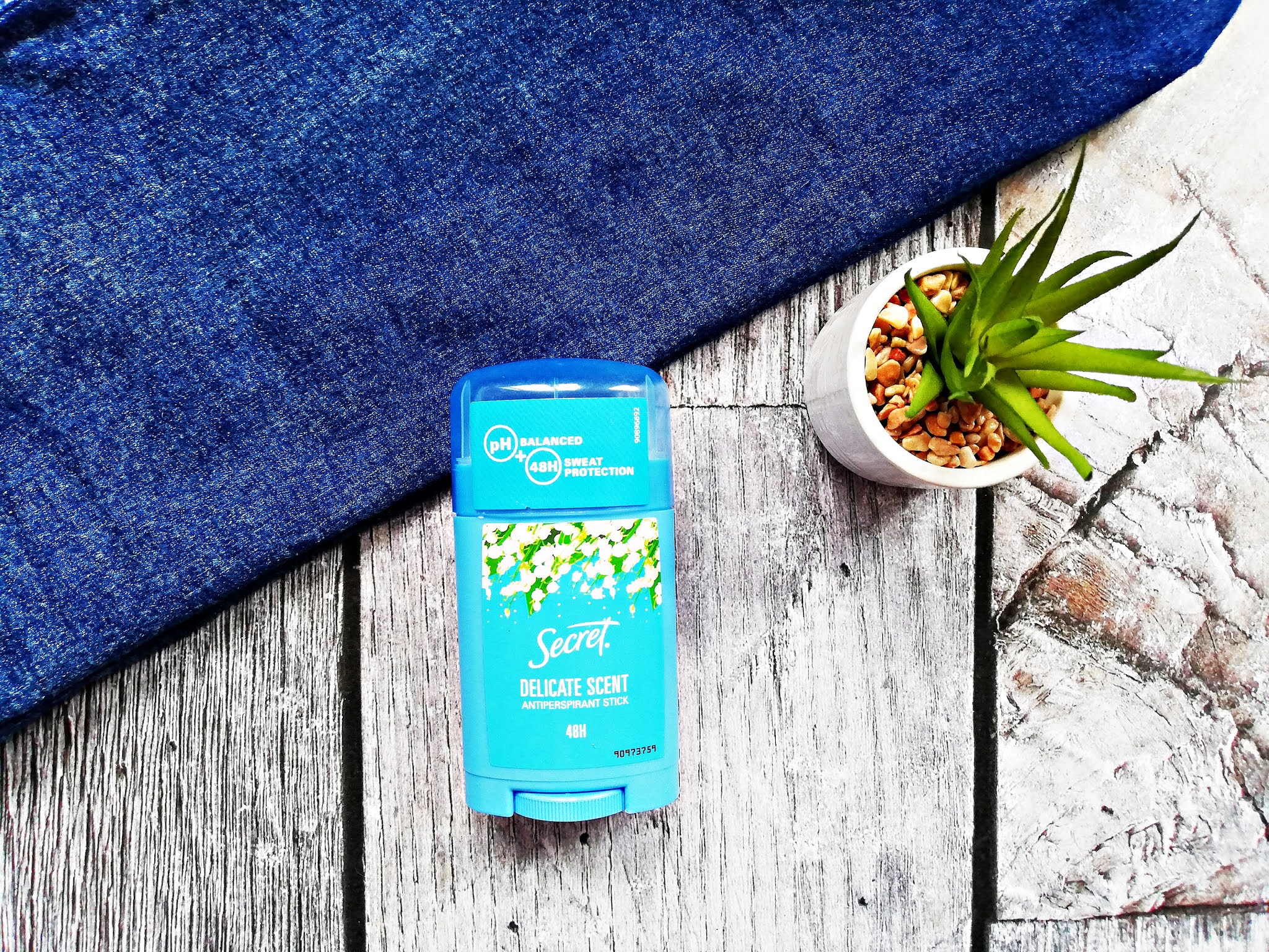 Anqelique Secret, Delicate Scent Antiperspirant Cream Stick (Kremowy antyperspirant dla kobiet)