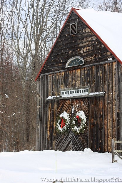 Wonderful Life Farm: Christmas Front Doors of New England