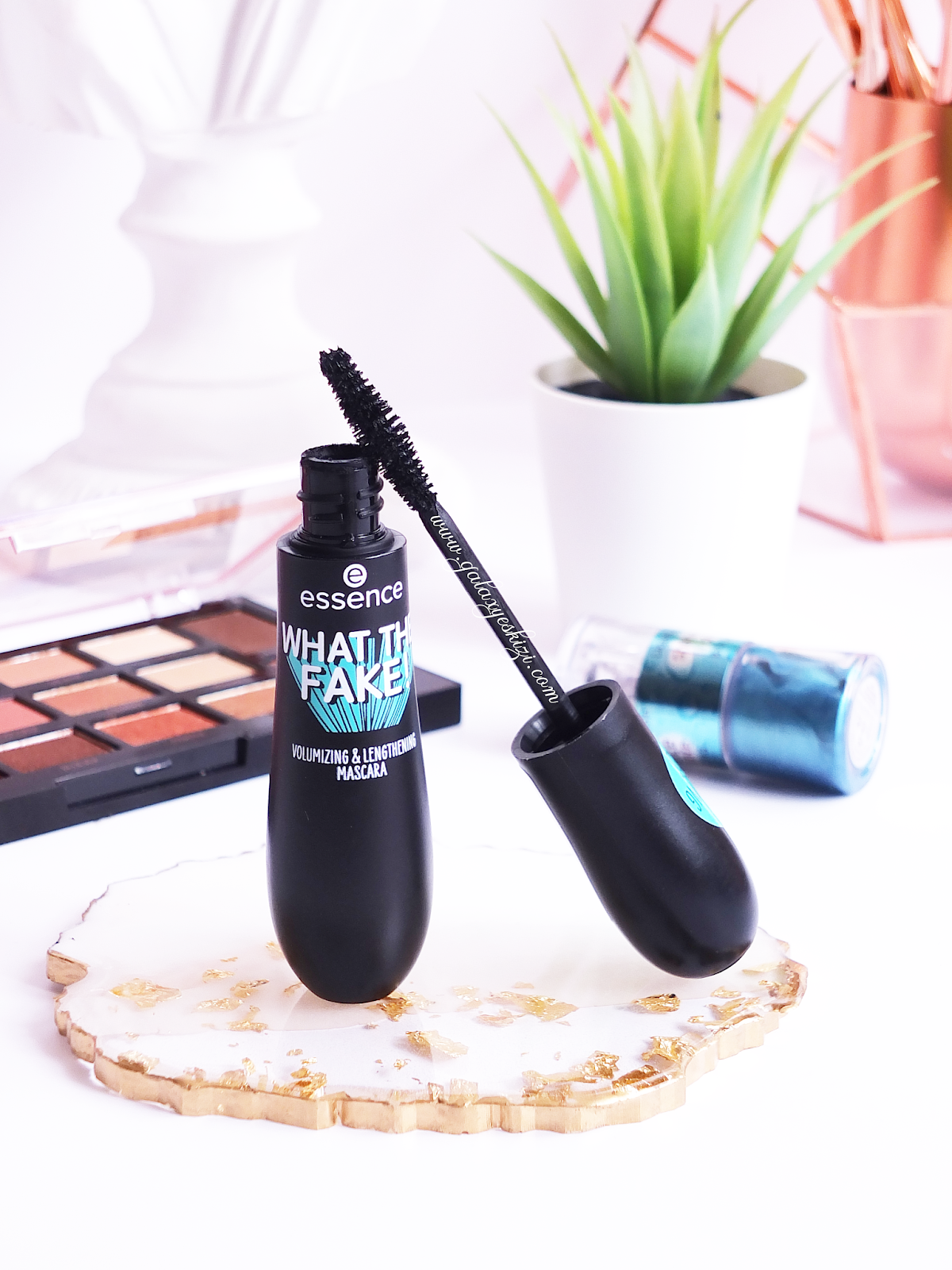 Essence What The Fake Maskara İncelemesi Galaxyeskizi Moda Dünyası
