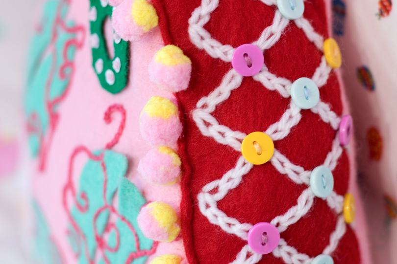 diy gingerbread house cushions