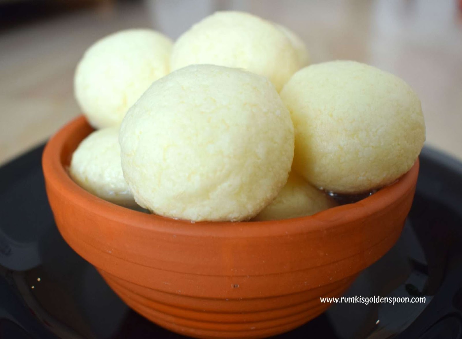 rasgulla,rasgulla rasgulla, rasgulla recipe, rosogolla, how to prepare rasgulla,bengali sweet,indian dessert recipe