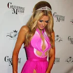 Descuido De Paris Hilton Sin Ropa Interior En Su Propia Fiesta De Cumpleaños. Foto 2
