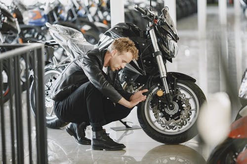 How to Avoid Common Motorcycle Traffic Collision Crashes How to Avoid Common Motorcycle Traffic Collision Crashes