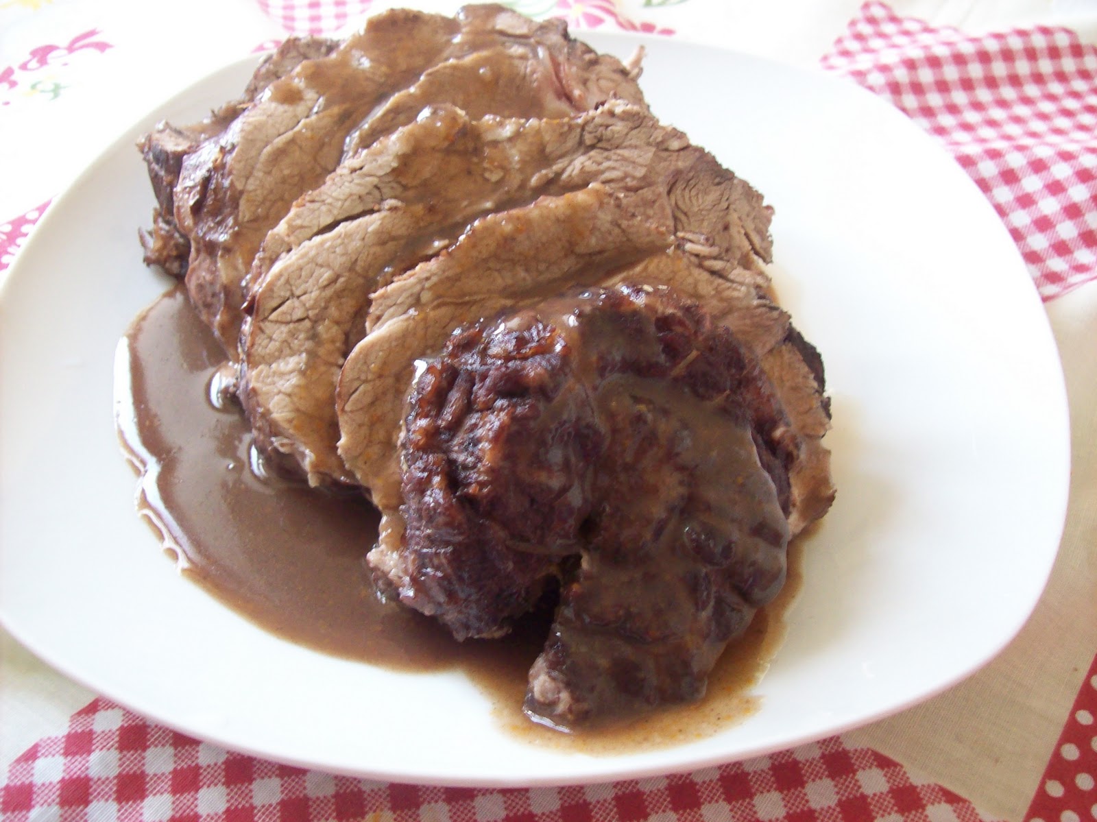 Gustorie: Brasato al Barolo