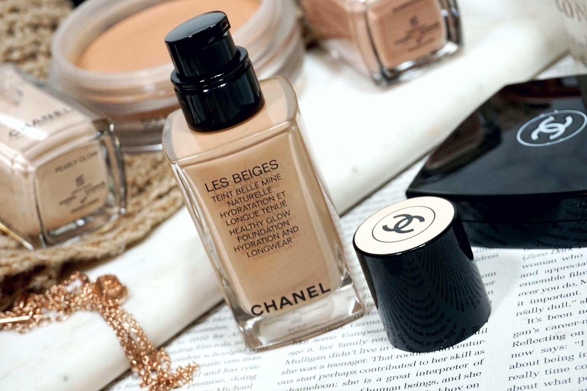 CHANEL LES BEIGES Healthy Glow Foundation Hydration & Longwear