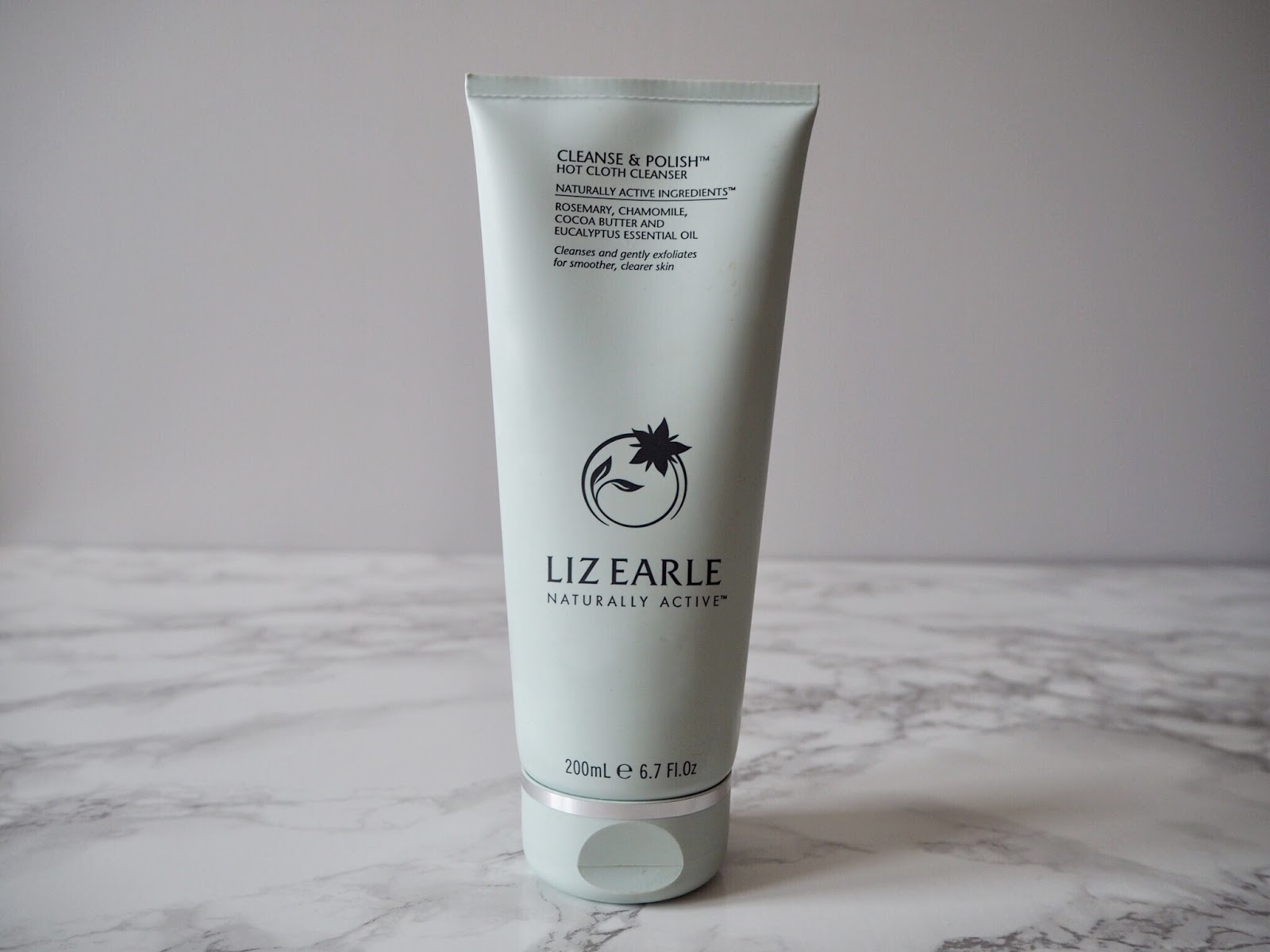 Liz Earle Cleanse & Polish™ Hot Cloth Cleanser Liz Earle Cleanse & Polish™ Hot Cloth Cleanser