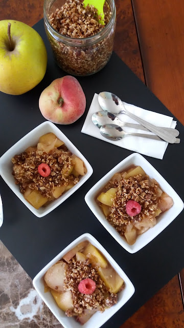 Crumble pommes-pêches aux flocons d'avoine,sans beurre; Crumble pommes-pêches aux flocons d'avoine,sans beurre