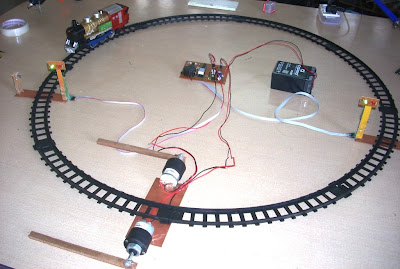 pratyush's blog: §Automatic Railway gate control system using AVR