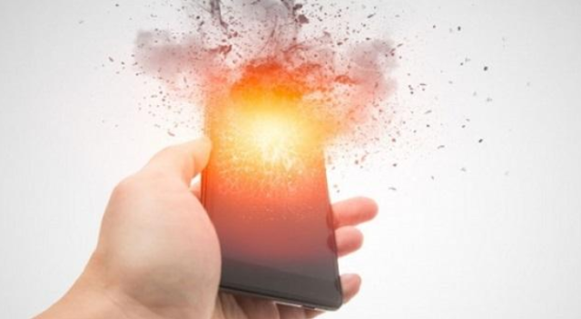 Mobile can be damaged by the heat of the sun!