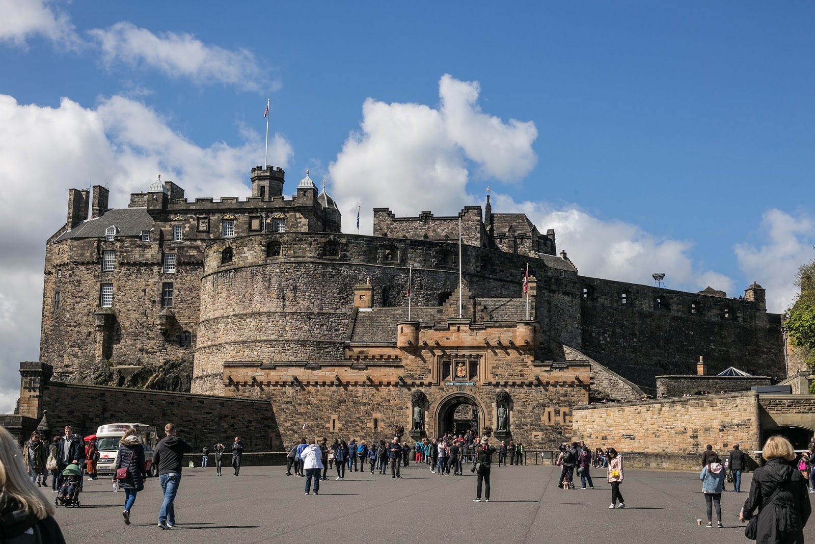 Top 10 Tourist attractions in Edinburgh, Scotland, England