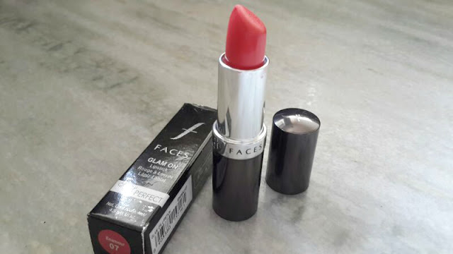 Faces Glam on Lipstick in Enamour Review, Pictures and Swatches