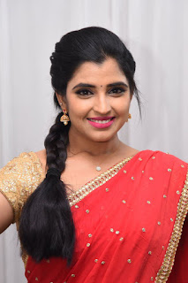 Telugu Anchor Shyamala in Pink and Red Half Saree Stills