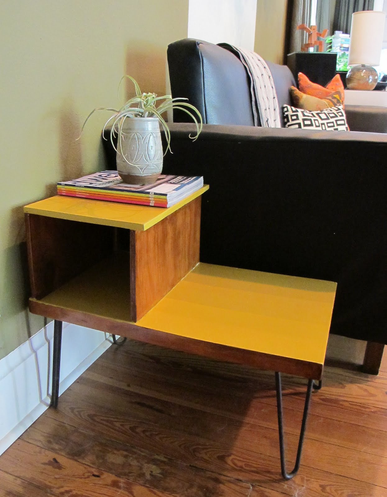 Christie Chase 371...hairpin end table