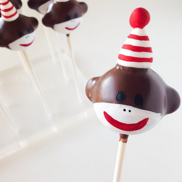 Sock Monkey Mania! These little cake pops are so perfect! from Sweet Sticks AU