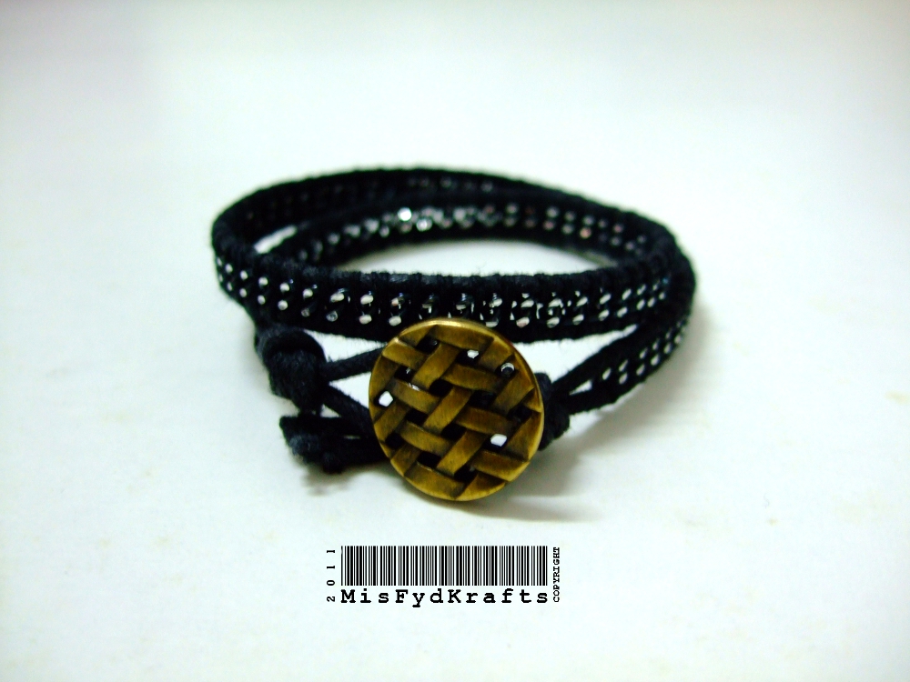 MisFydKrafts: Experiment: My First Wrap Bracelet