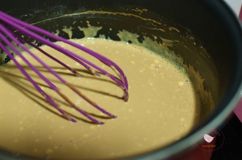 crema de la tarta en olla