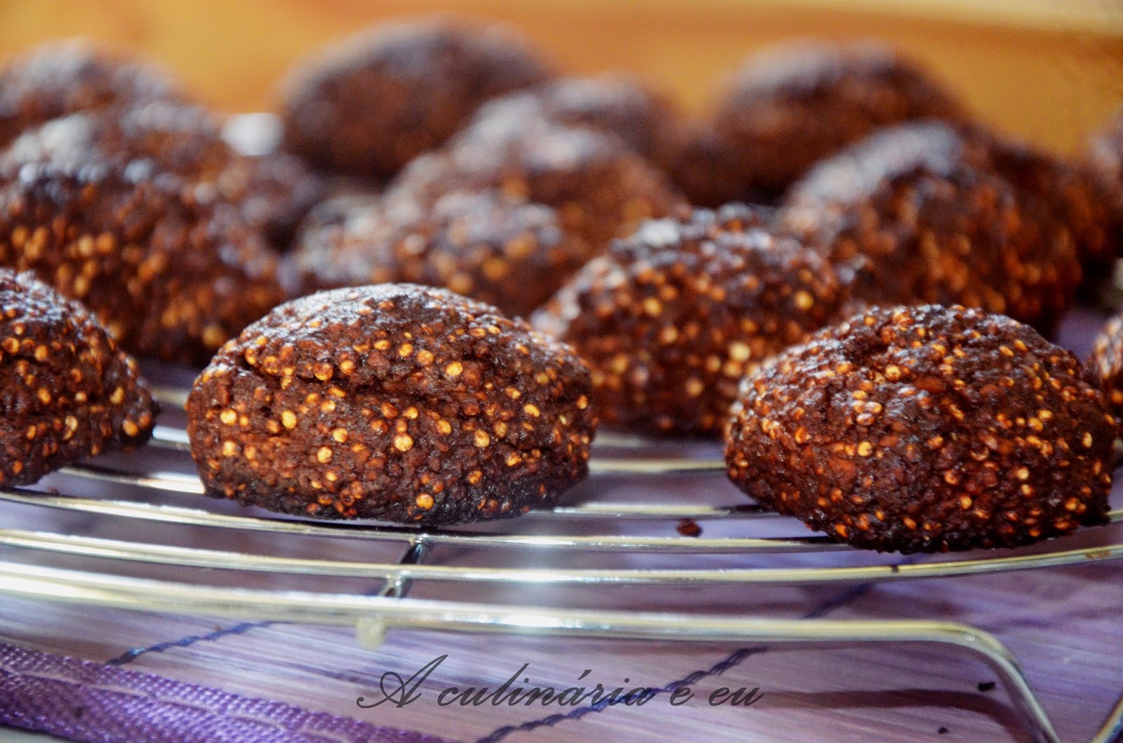 A Culinária e Eu Cookies de Quinoa com Cacau & Avelã