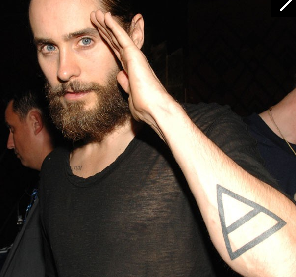 tatuaje-triángulo-Jared-Leto