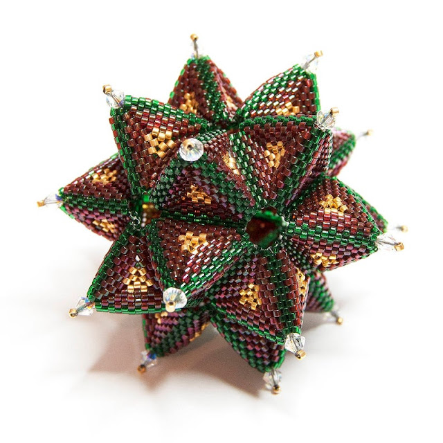 More Amazing Beaded Christmas Ornament Tutorials by Crystalstargems ...