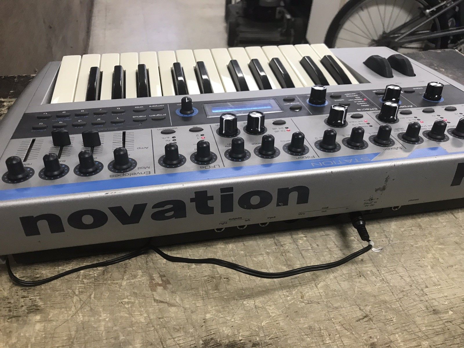 MATRIXSYNTH: Novation K-Station with Moog Knobs