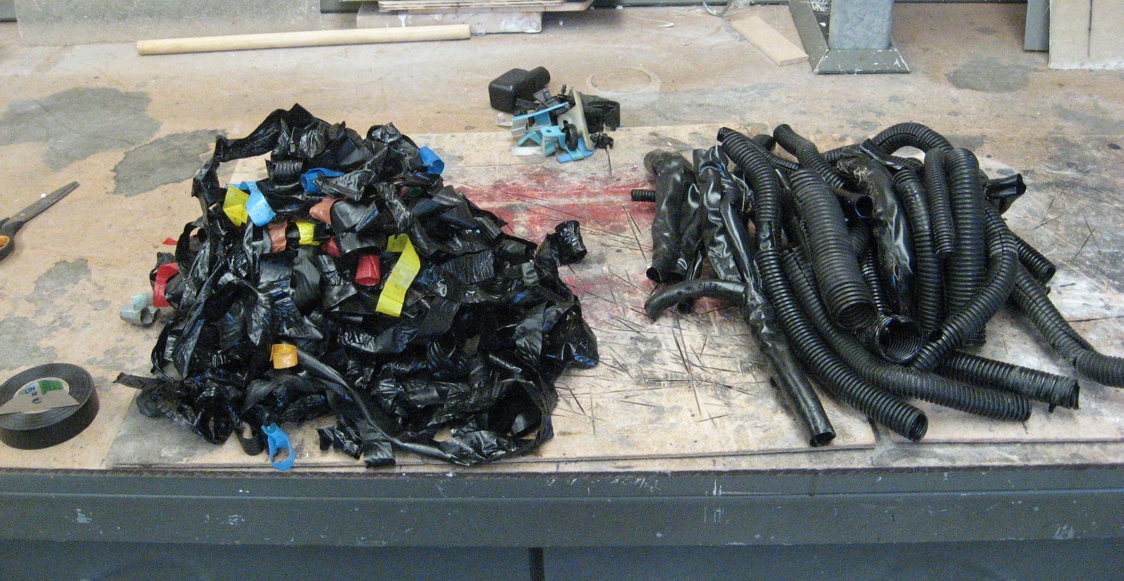 Stripping the wiring loom