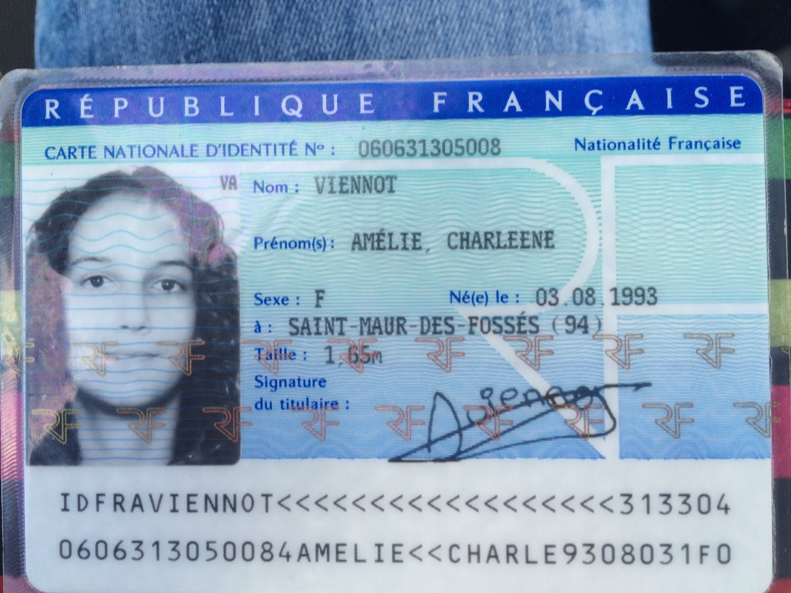Quelles photos sont admises pour une demande de titre didentité