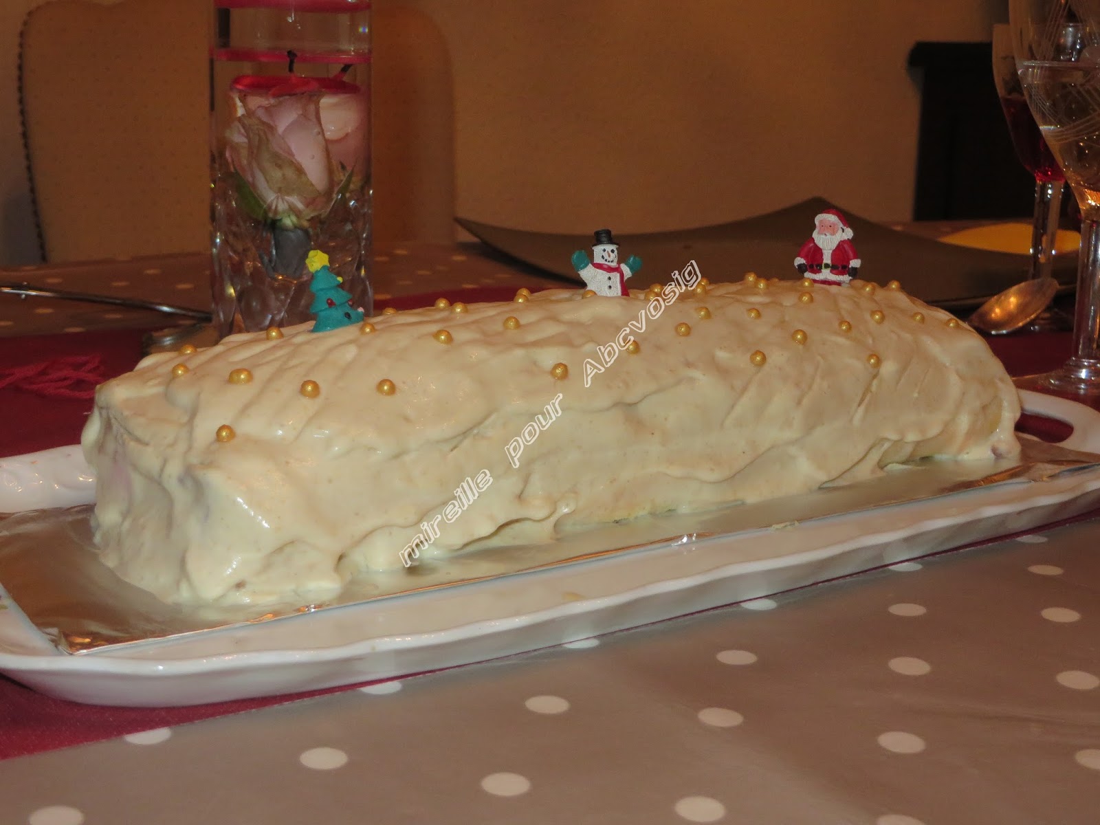 A B C vos IG Bûche dacquoise coco au crémeux thym citron et chutney