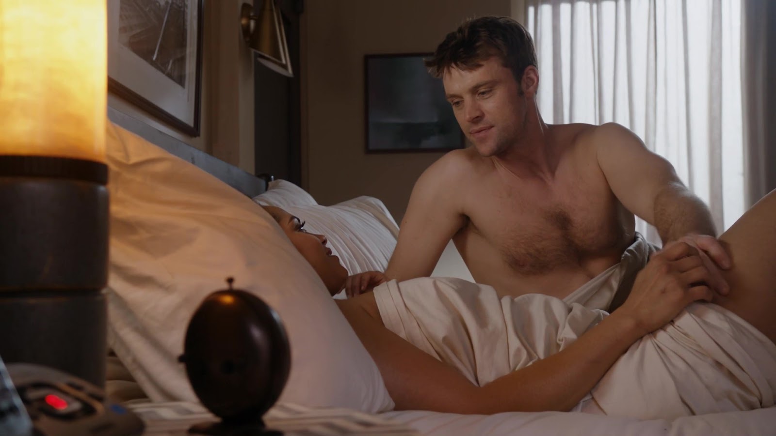Jesse Spencer shirtless in Chicago Fire 4-21 "Kind Of A Crazy Idea&quo...