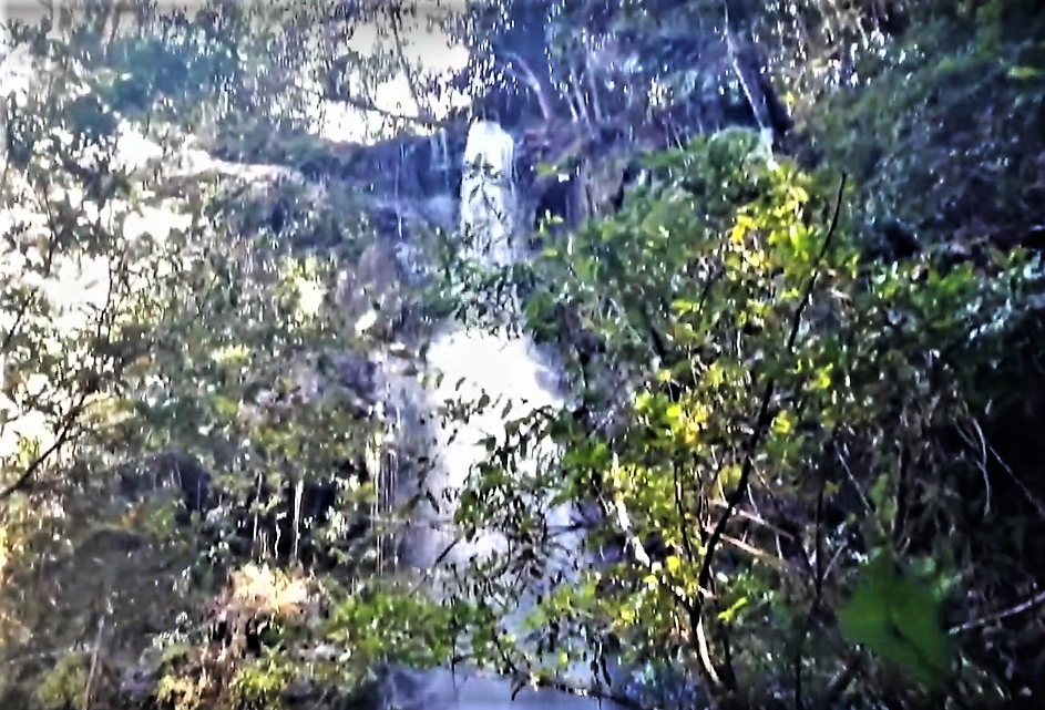 Wisata Air Terjun Tujuh Tingkat Batang Koban di Taluk Kuantan - RiauMagz