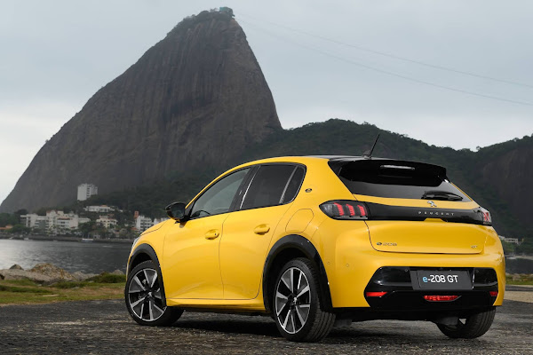 Peugeot E-208 2022 Electric увеличил запас хода до 362 км Peugeot E-208 2022 Electric увеличил запас хода до 362 км