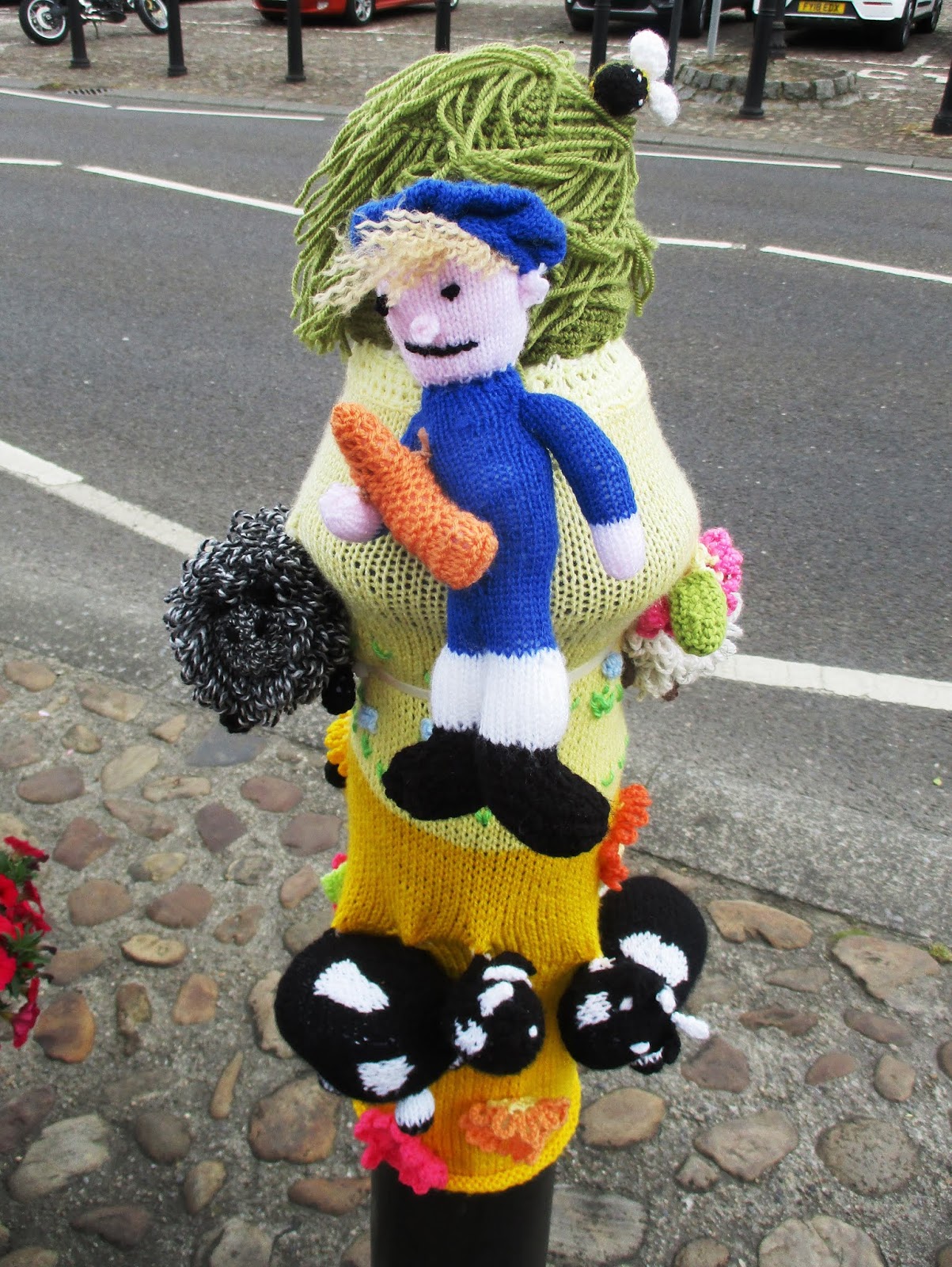 Love my life Yarn bombing in Thirsk.