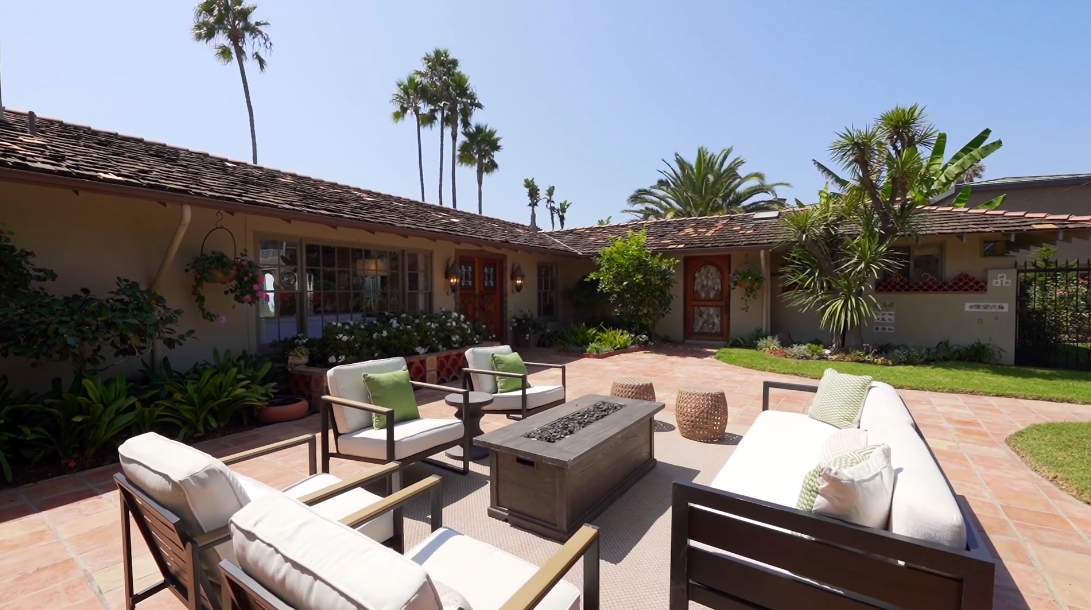 27 Interior Design Photos vs. 5270 Chelsea St, La Jolla, CA Luxury Home Tour