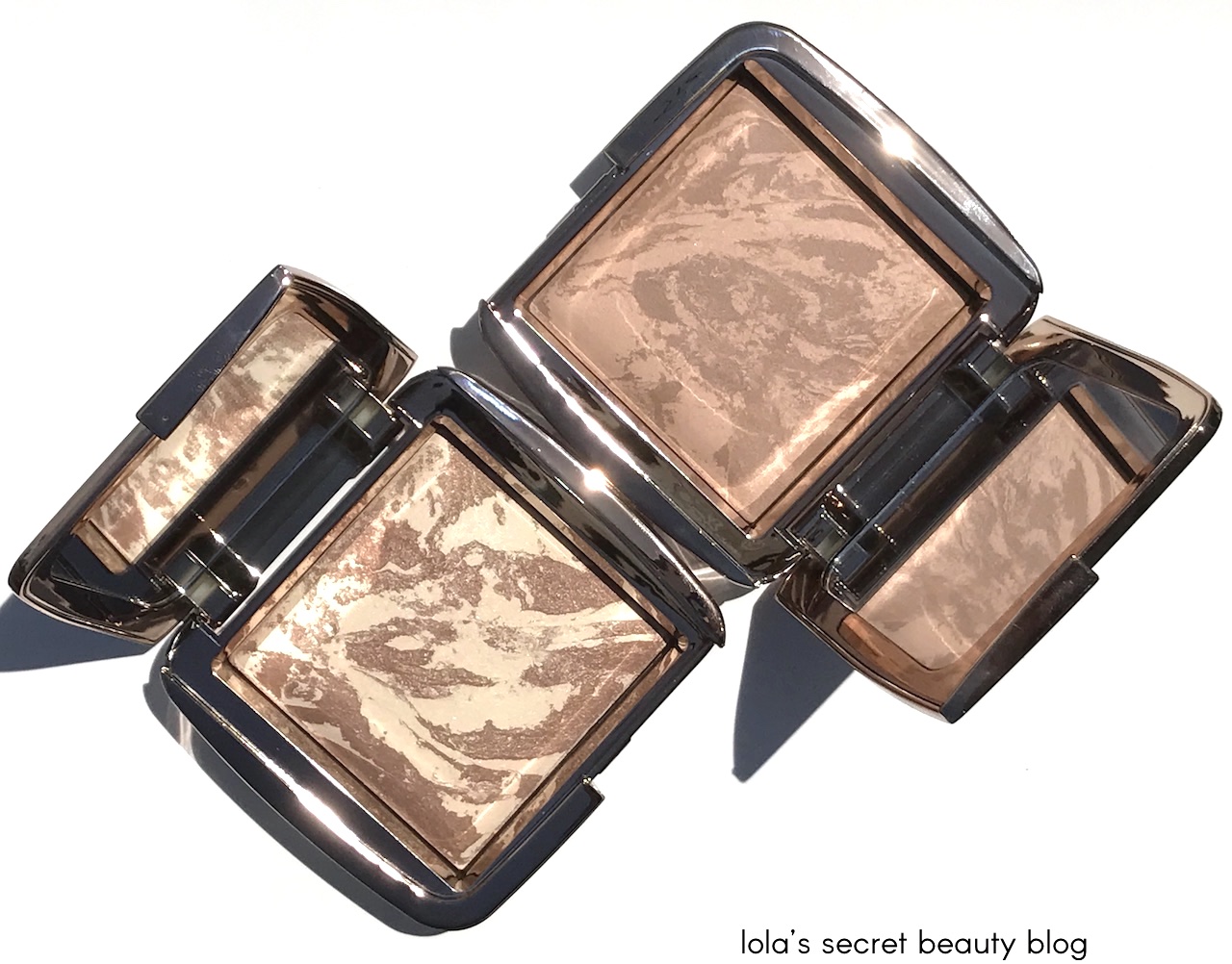 lola's secret beauty blog: NEW HOURGLASS Ambient Lighting Bronzer