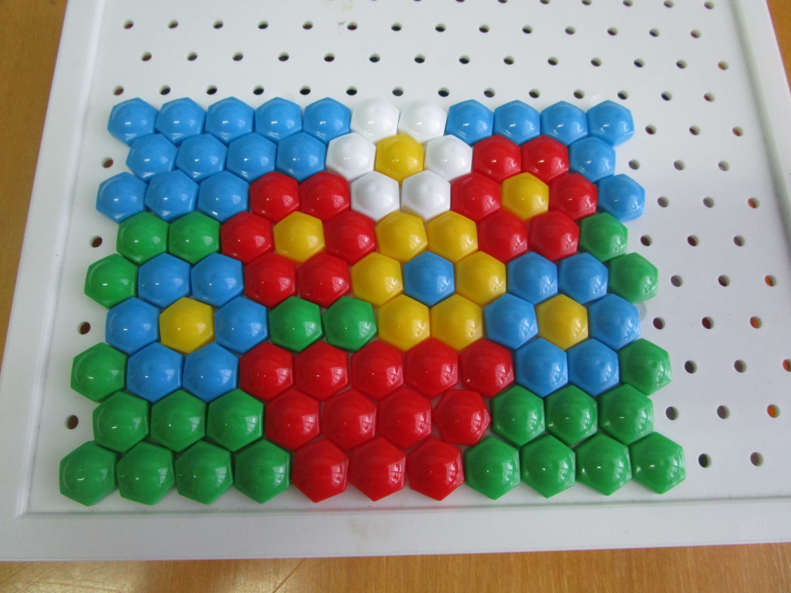 детский сад мозаика. подложка для мозаики детской. мозаика для детей 6 7 лет. мозаики для детей. мозаика для детей.