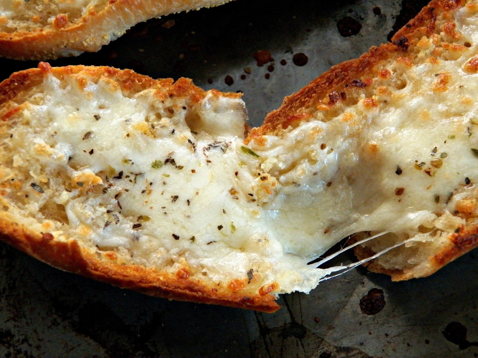 Comfy Cuisine Home Recipes from Family & Friends Cheesy Garlic Bread