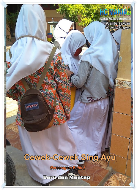 Gambar Siswa-siswi SMA Negeri 1 Ngrambe Cover Batik 2 - 11 RG