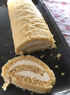 Biskuitrolle ganz ohne Zucker und ohne Mehl