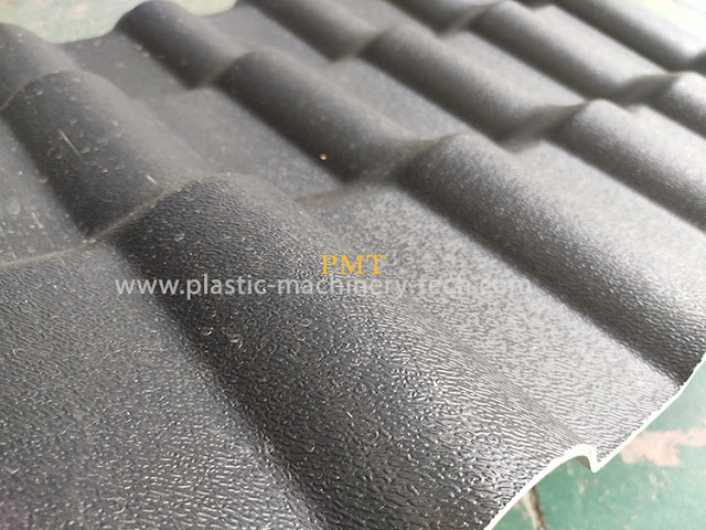 Comparison of synthetic resin tile and glazed tile