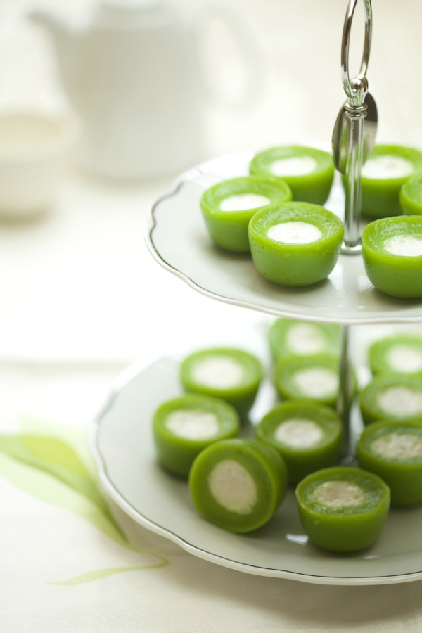 Minum petang dengan kuih Nona Manis yang enak bangat 