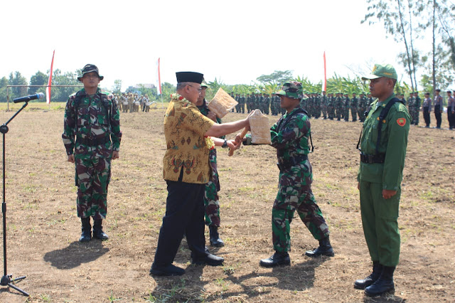 Penyerahan Alat Kerja Oleh Drs Jaka Salwadi MM Sekda Klaten