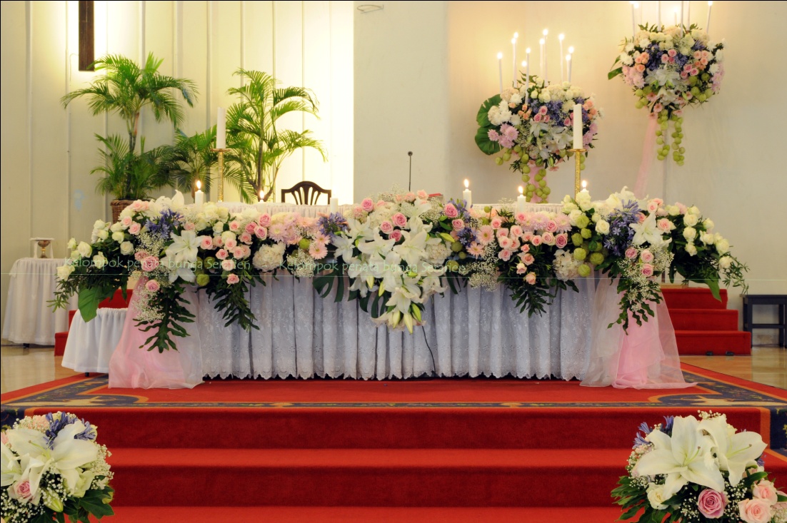 Serafien Perangkai Bunga  Liturgis Dekorasi  Altar Pernikahan 