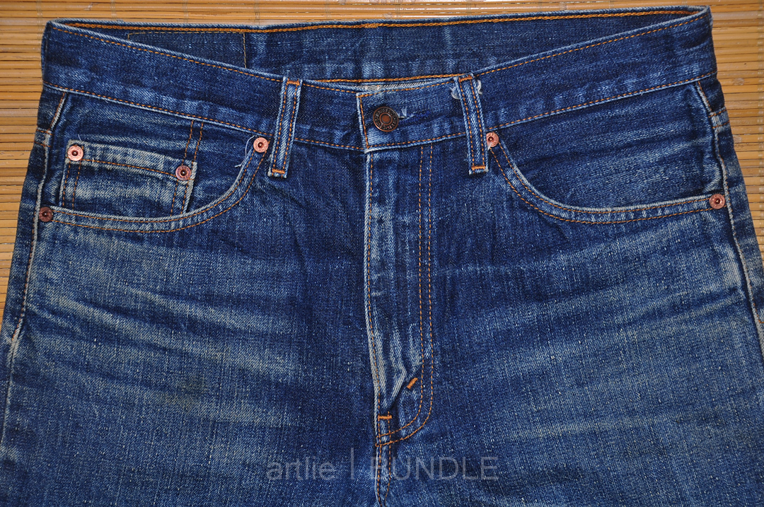 Vintage | Branded | Clothing: (BS2-0653) LEVI&#39;S 517 Blue Jeans 32