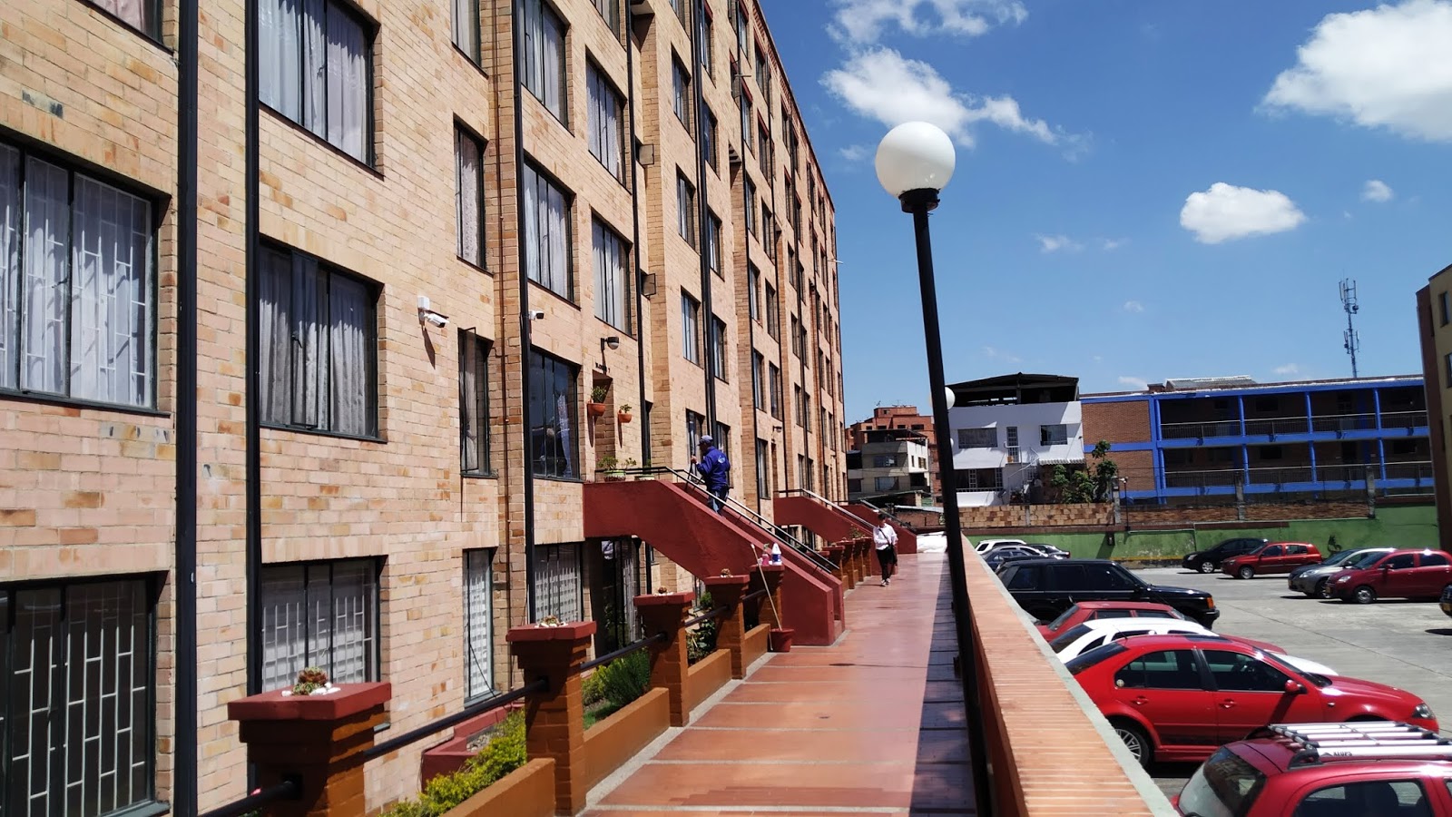 APARTAMENTO EN ARRIENDO SUBA, ILUMINADO Y CON PARQUEADERO. AE