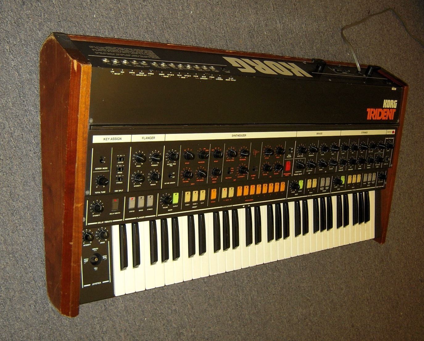 MATRIXSYNTH TRIDENT Analog Synthesizer/Brass/String Machine