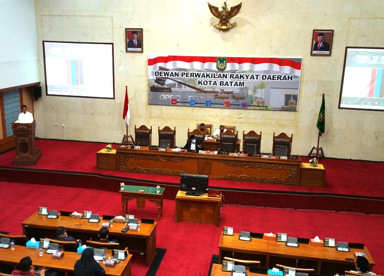 Sistem Pembayaran Pajak dan Retribusi Harus Disesuaikan dengan Kondisi Batam Sistem Pembayaran Pajak dan Retribusi Harus Disesuaikan dengan Kondisi Batam