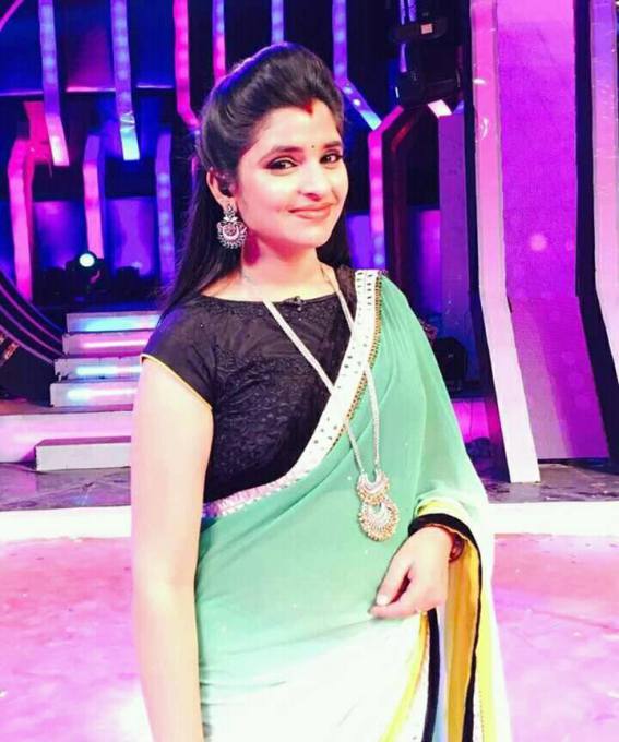 Shyamala Hot Collections, Telugu Anchor Shyamala Sexy collections 3