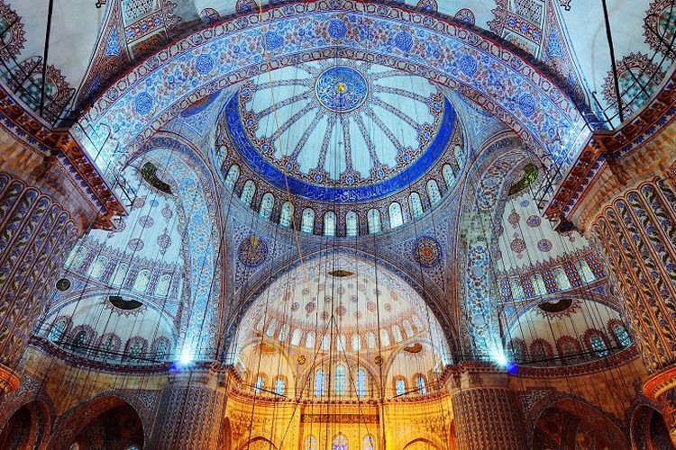 masjid biru blue mosque destinasi wisata dan ibadah di istanbul turki yang menakjubkan nurul sufitri travel lifestyle blogger