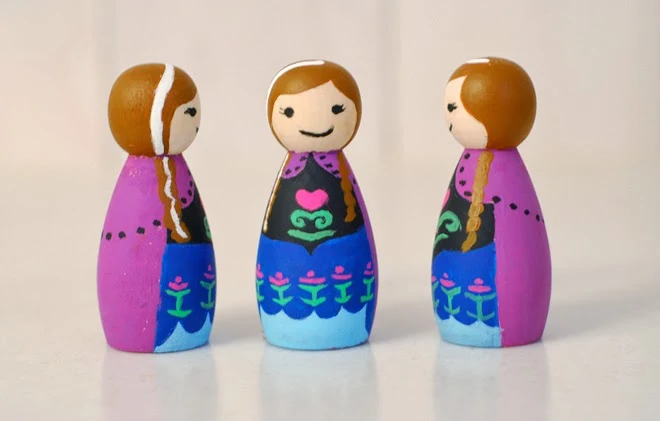 Hand painted FROZEN peg dolls. FROZEN party favors for girls and boys, FROZEN Anna peg doll 